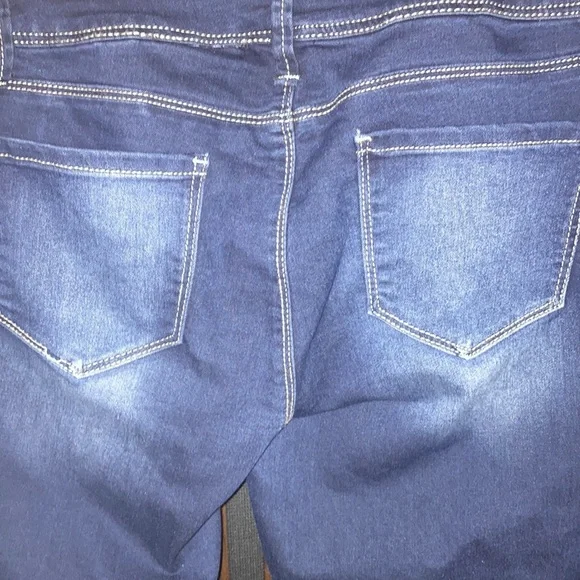 YMI Blue Flare Leg Jeans Size 9 - Picture 9 of 13